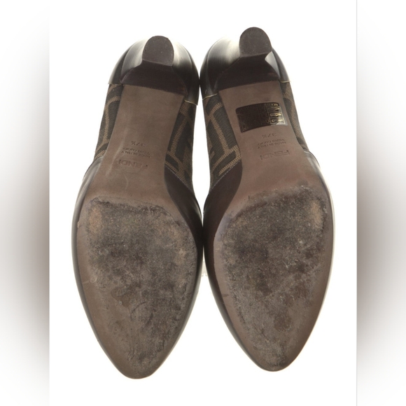 Fendi Zucca FF Logo Canvas PumpsWomen's Size: 7.5 - Picture 3 of 5